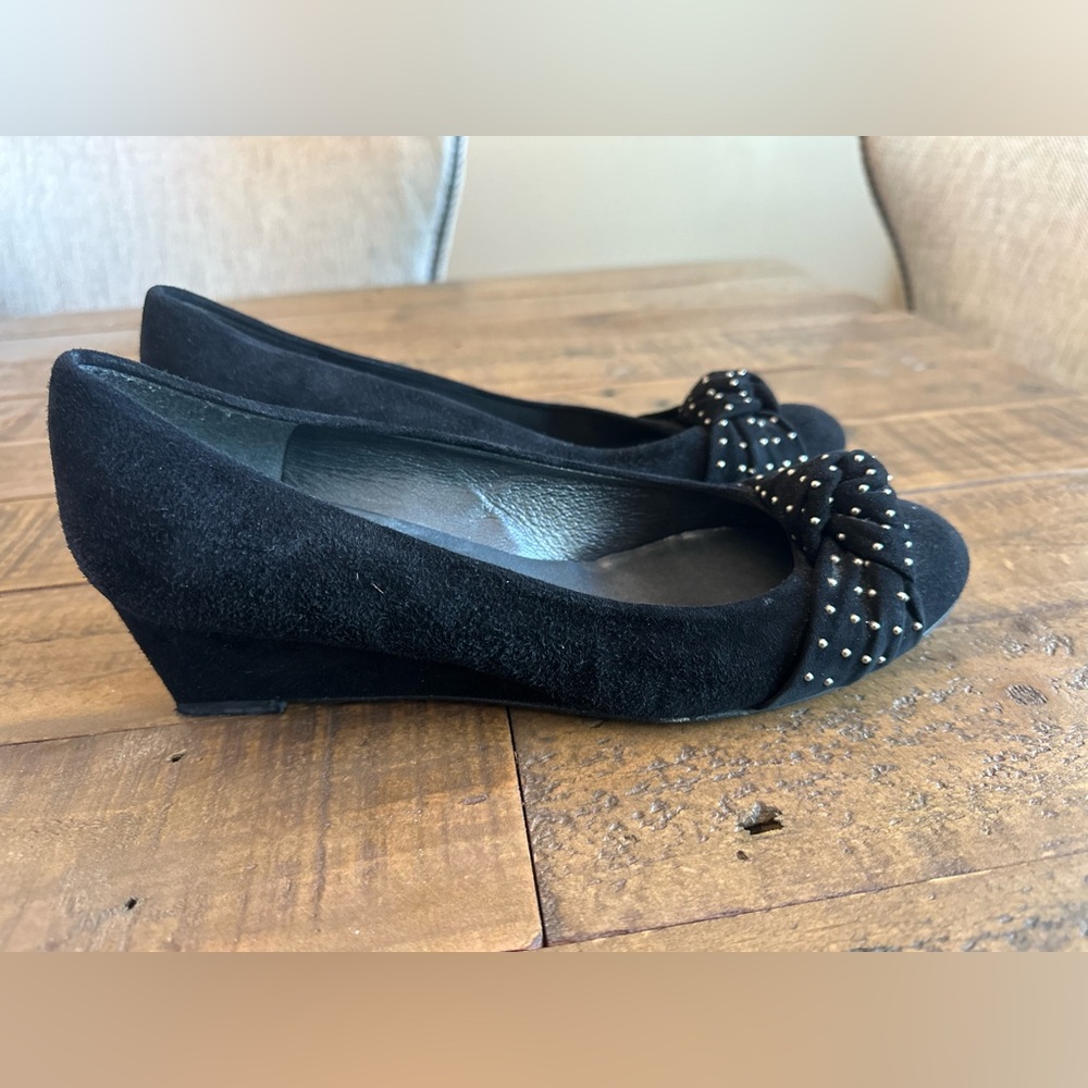 Stuart Weitzman Black Suede Metal Studded Beaded Knot Bow - Size 7